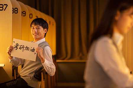 黃圣依入學攻讀EMBA 黃圣依入學攻讀EMBA